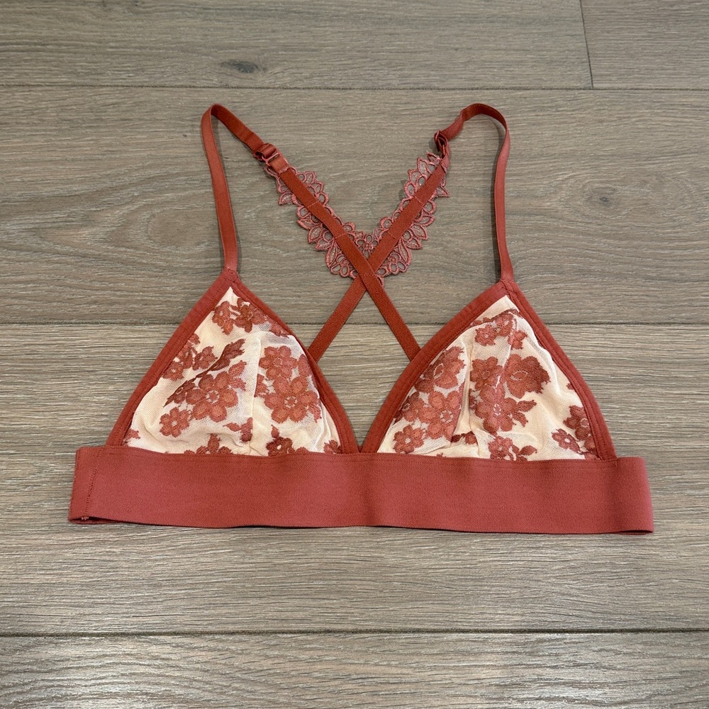 VS PINK Burnt Orange Tan Triangle Lace‎ Crisscross Back Pullover Bralette Size L